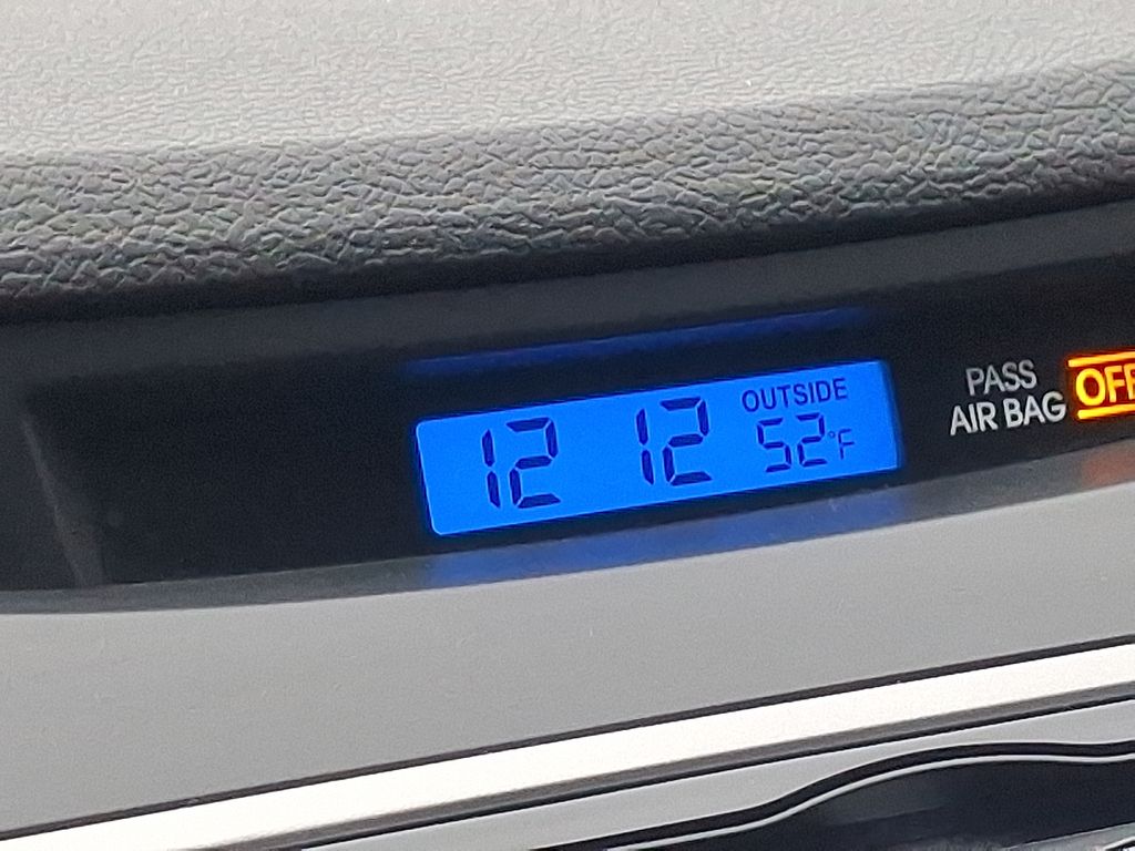 Thumbnail: 2013 Hyundai Elantra - 17