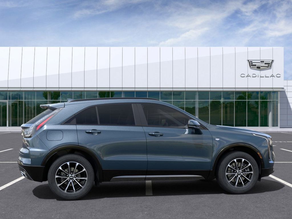 2024 Cadillac XT4 Sport 5