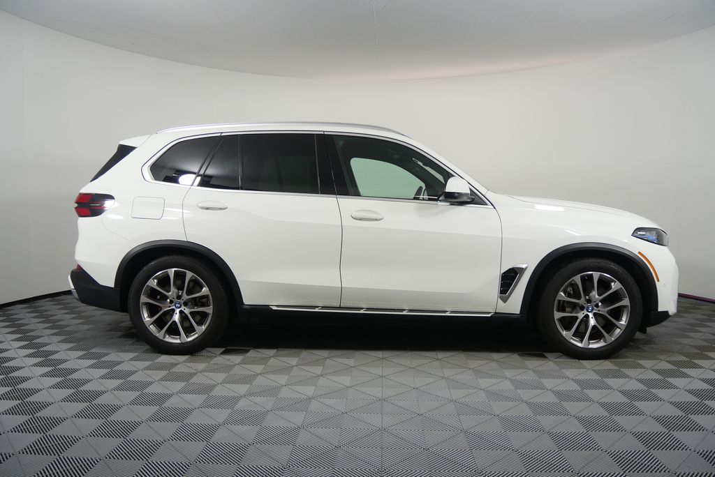 Thumbnail: 2025 BMW X5 - 2
