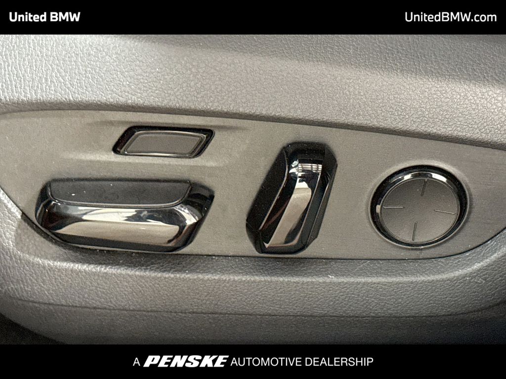 Thumbnail: 2023 Lexus RX - 4