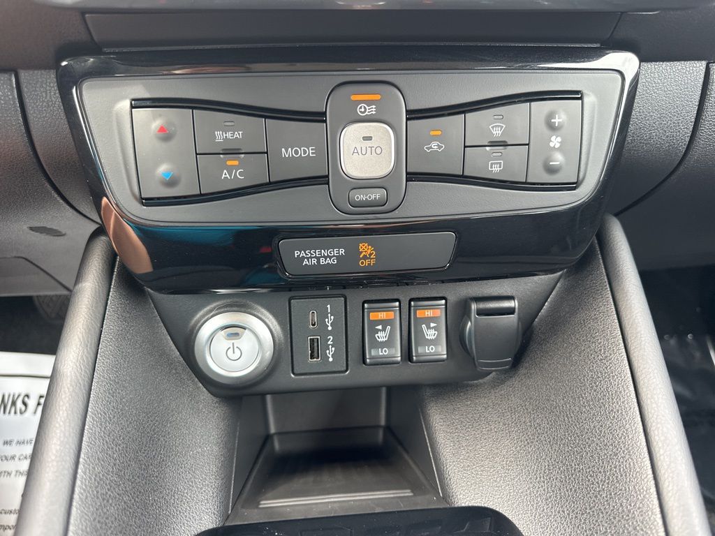 2024 Super Black/Pearl White Nissan LEAF SV Plus FWD Hatchback