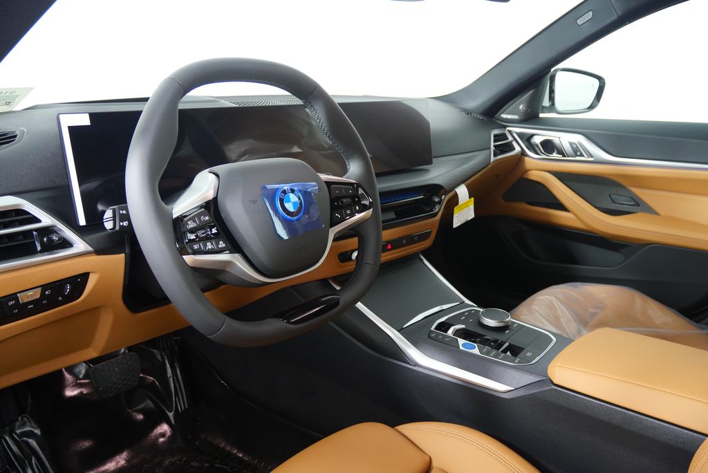 2025 BMW i4 eDrive40 12