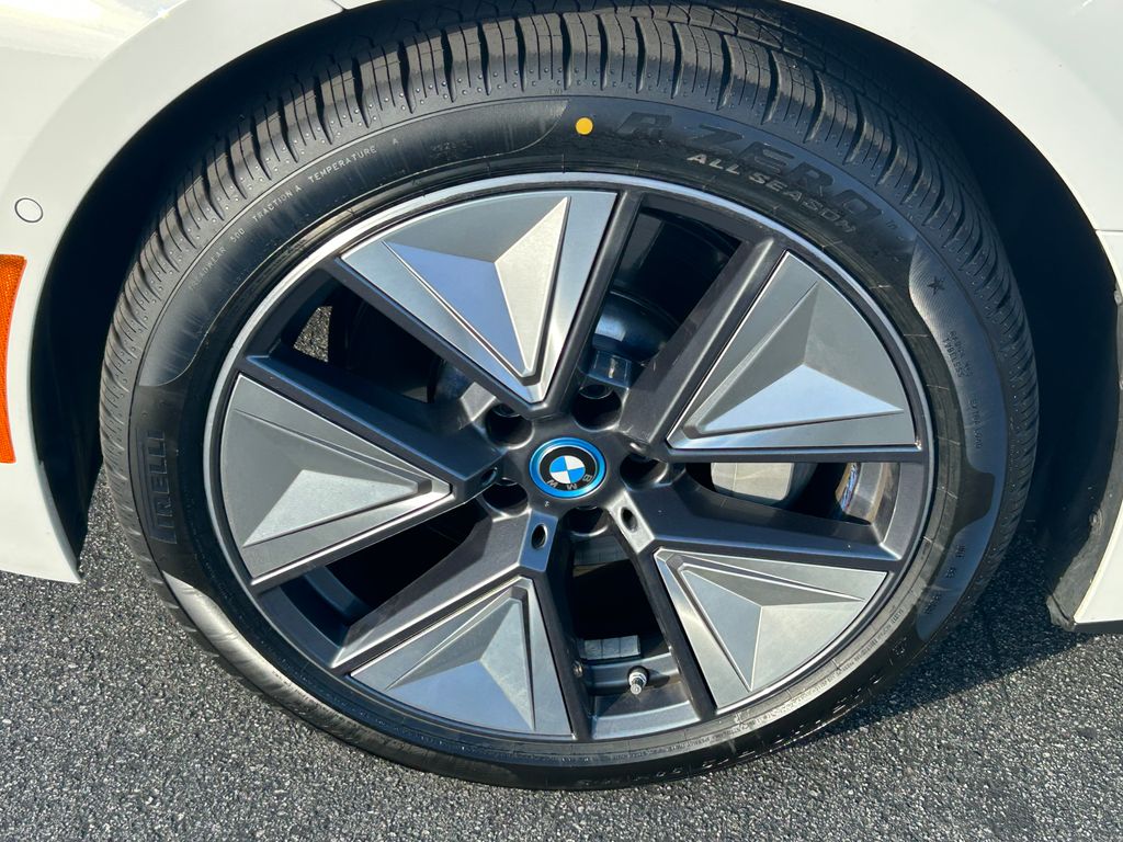 Thumbnail: 2024 BMW i4 - 9