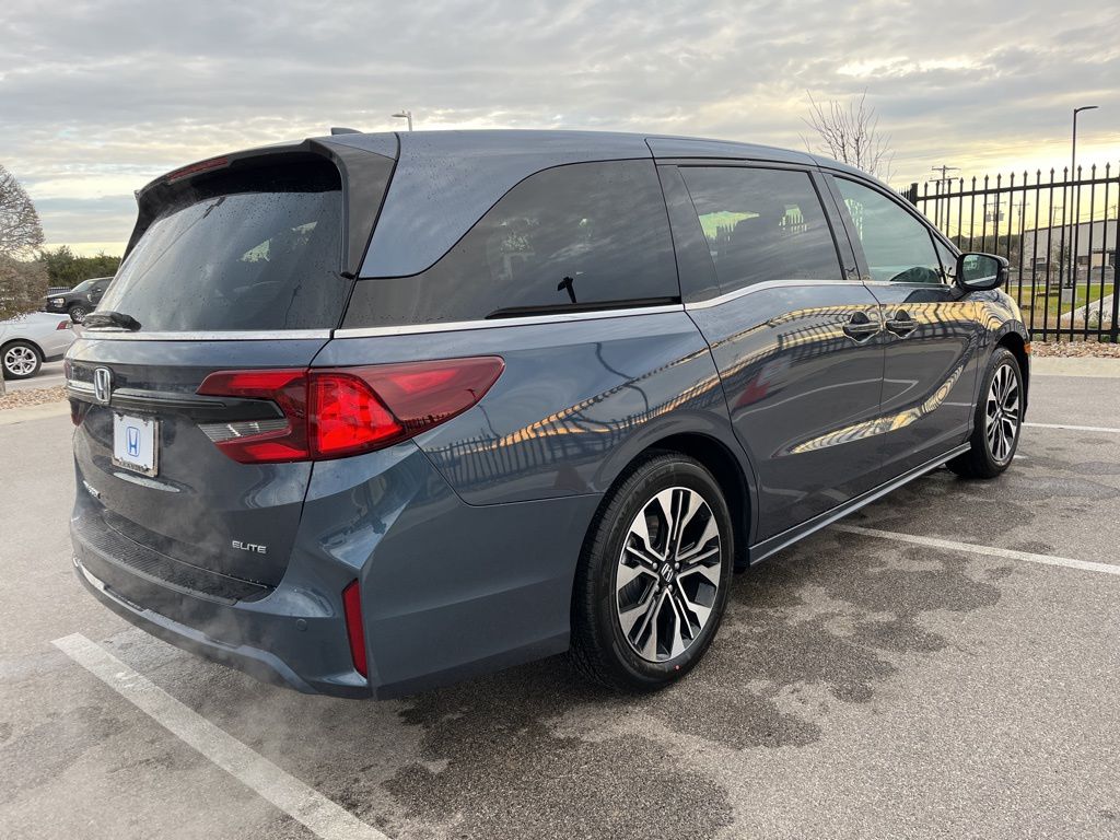 Thumbnail: 2026 Honda Odyssey - 3