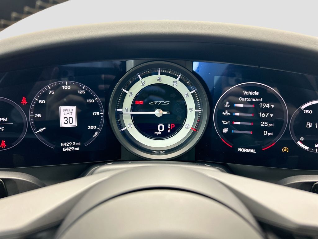 Thumbnail: 2024 Porsche 911 - 32