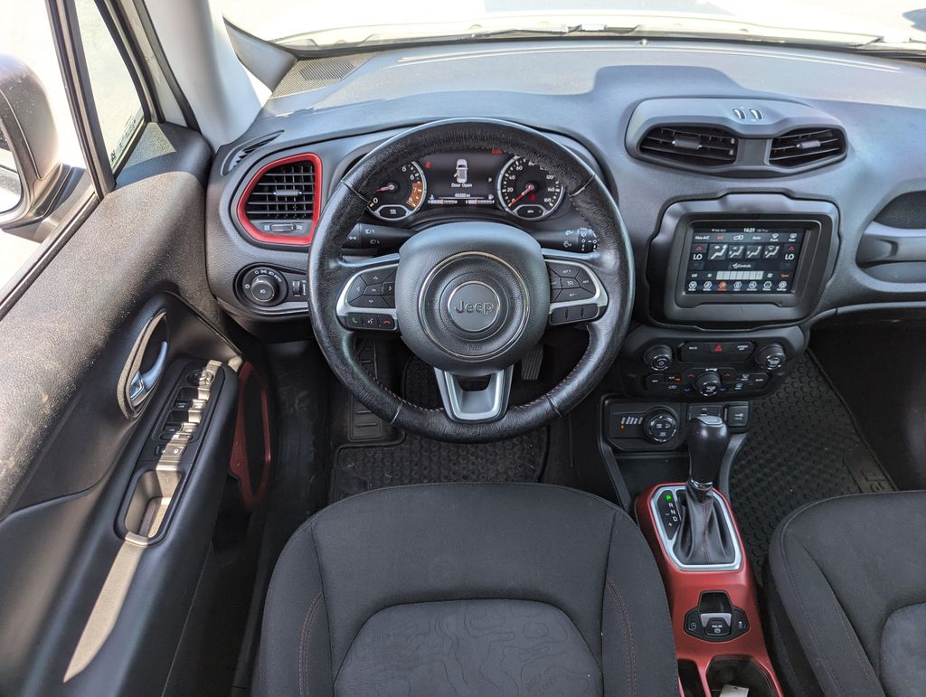 2019 Jeep Renegade Trailhawk 30