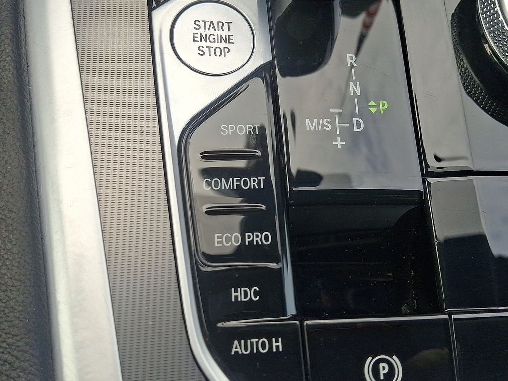 Thumbnail: 2022 BMW X6 - 25