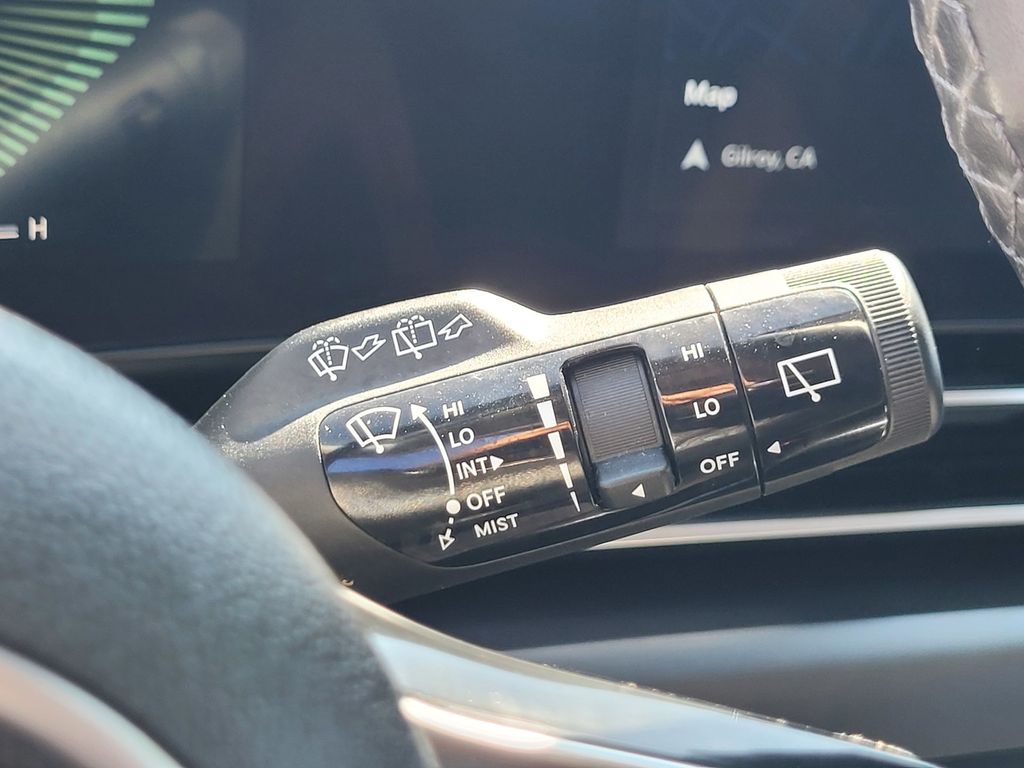 Used 2025 Blue Kia LXS image 30