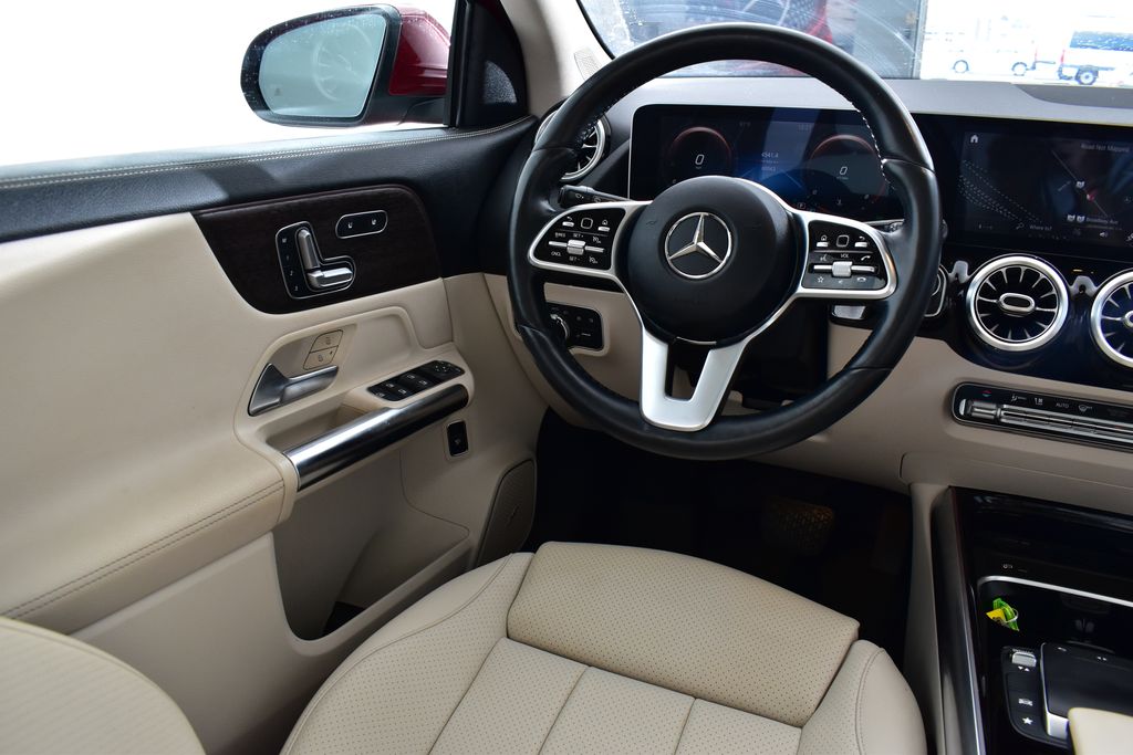 Thumbnail: 2021 Mercedes-Benz GLA - 24