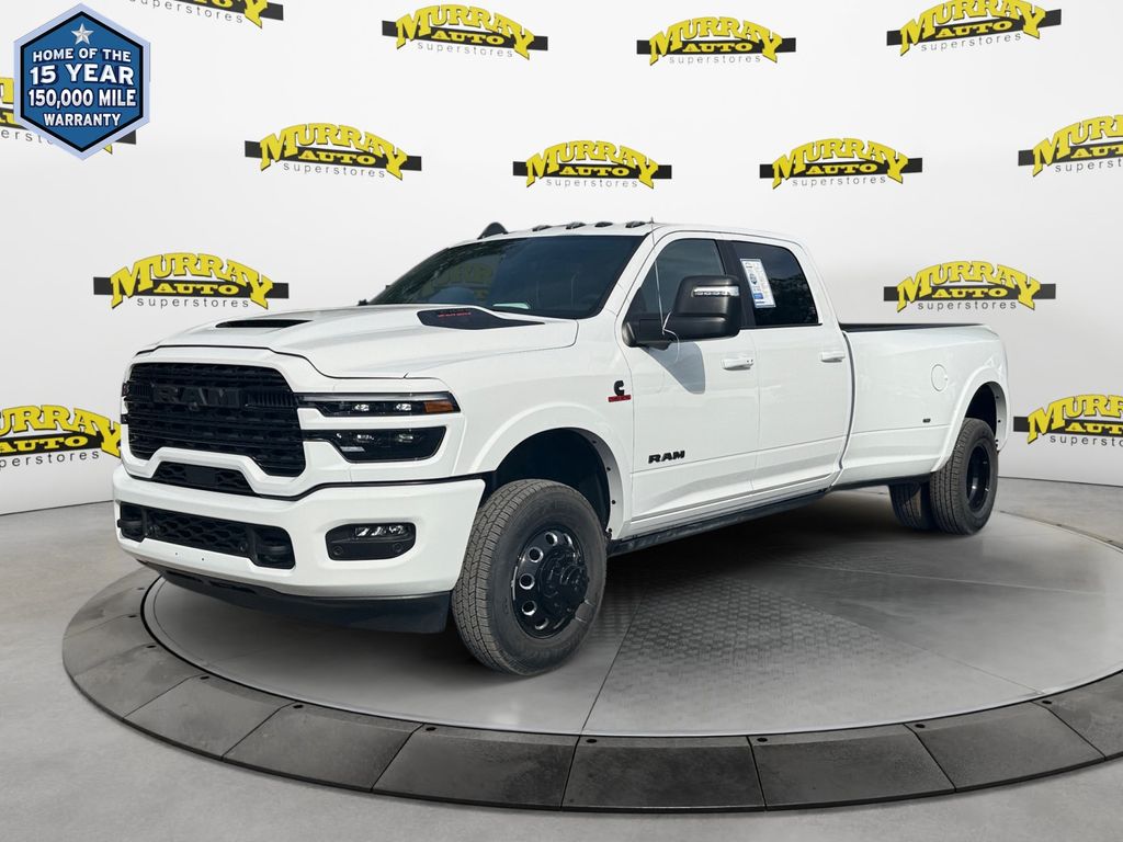 Bright White Clearcoat 2026 RAM 3500 Pickup Truck Four-Wheel Drive 8-Speed Automatic