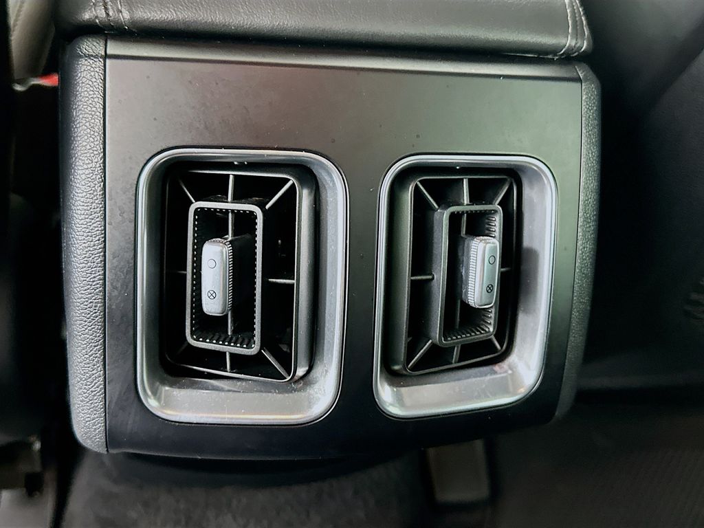 Thumbnail: 2025 Kia Sorento - 25