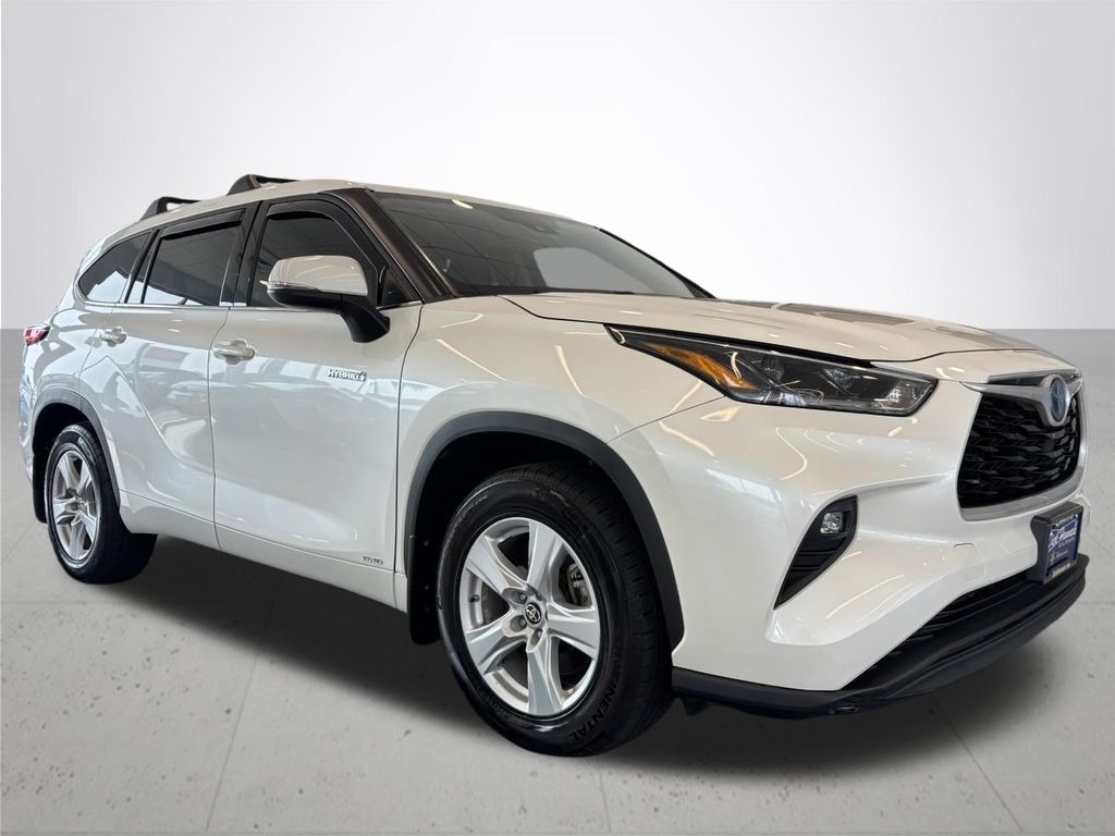 2021 Toyota Highlander Hybrid LE