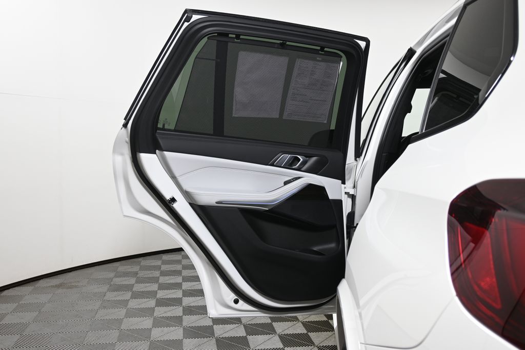 Thumbnail: 2023 BMW X5 - 29