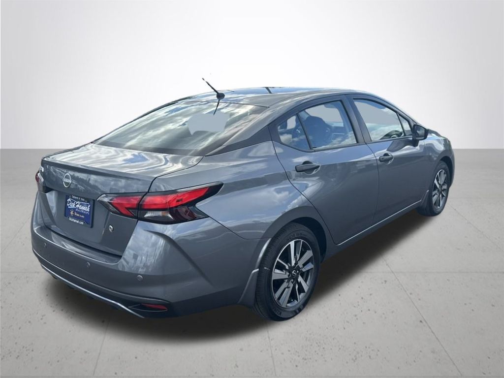 2025 Nissan Versa 1.6 S