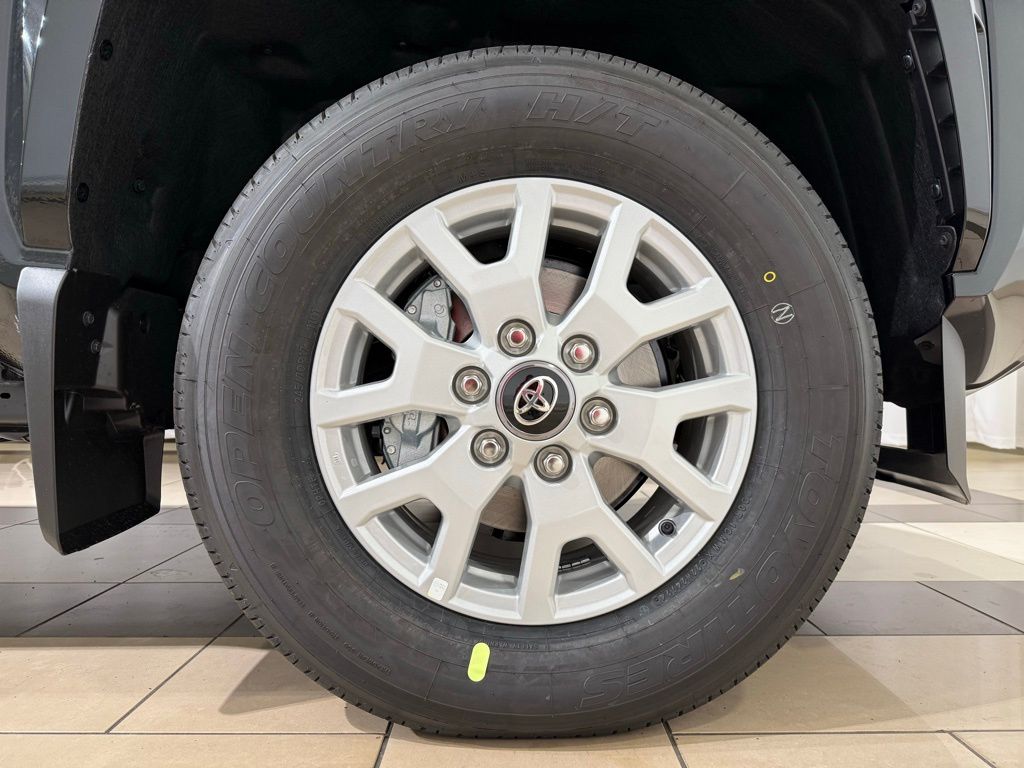 2025 Toyota Tacoma SR5 9