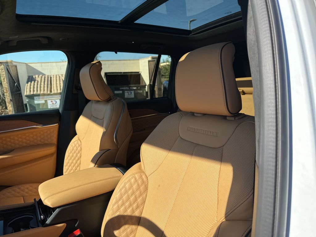 New Car 2025 Jeep Grand Cherokee  Summit For Sale Under $70,000 In Austin, Texas