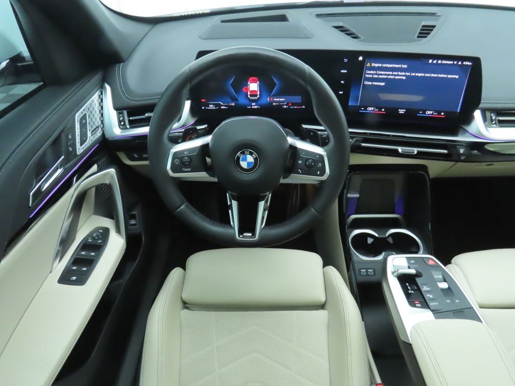 Thumbnail: 2023 BMW X1 - 10