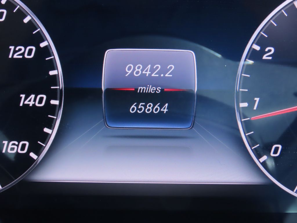 Thumbnail: 2019 Mercedes-Benz E-Class - 20