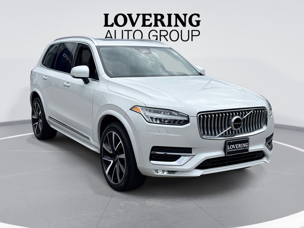 Crystal White Metallic 2023 Volvo XC90 B6 Plus Bright Theme 6-Passenger AWD SUV / Crossover All-Wheel Drive Automatic