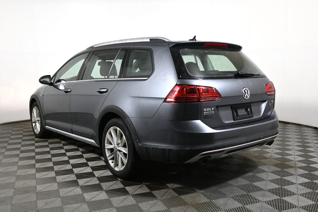 Thumbnail: 2017 Volkswagen Golf - 9