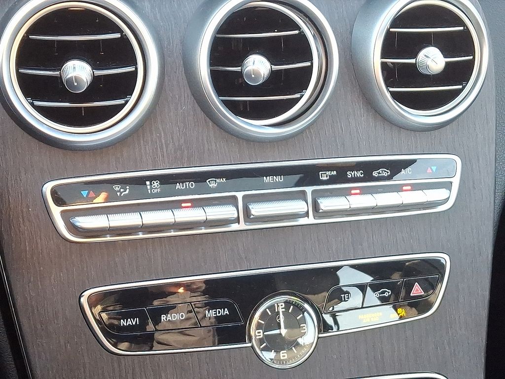 Thumbnail: 2020 Mercedes-Benz C-Class - 16