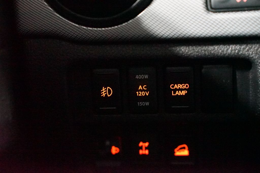 Thumbnail: 2018 Nissan Titan - 24