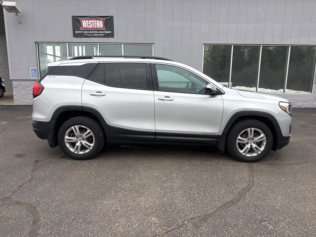 View vehicle photo 2