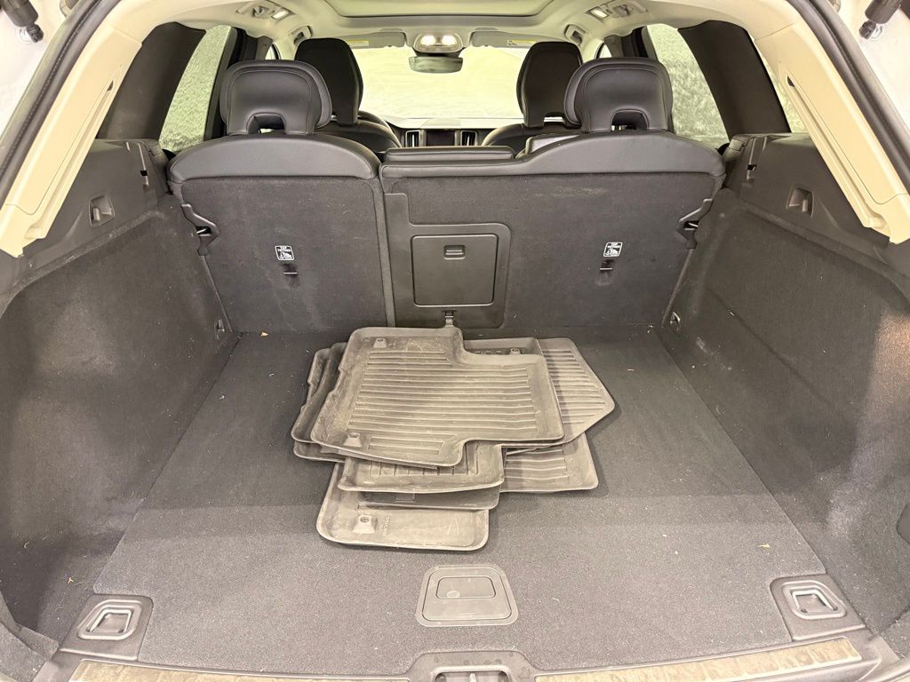 Thumbnail: 2023 Volvo XC60 - 23