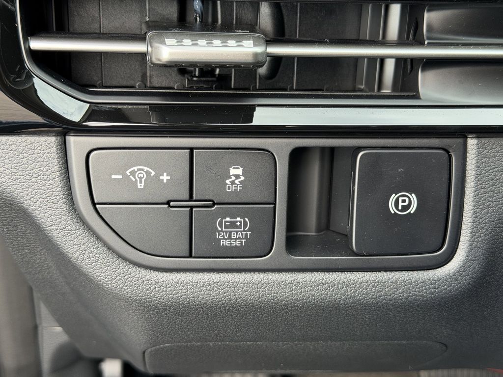 new 2026 Kia Sportage Hybrid car, priced at $30,269