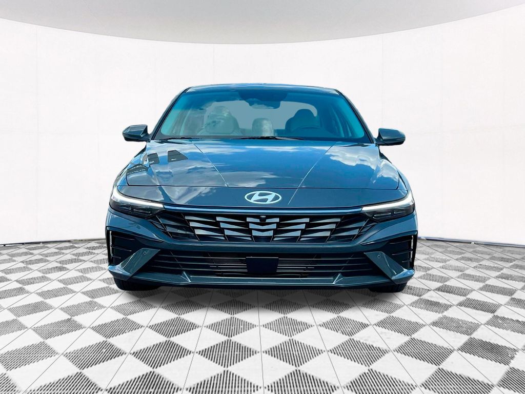 2025 Hyundai Elantra Limited 12