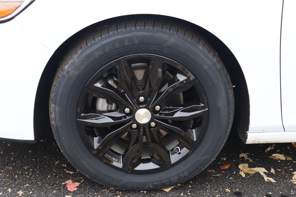 Thumbnail: 2024 Chevrolet Malibu - 13