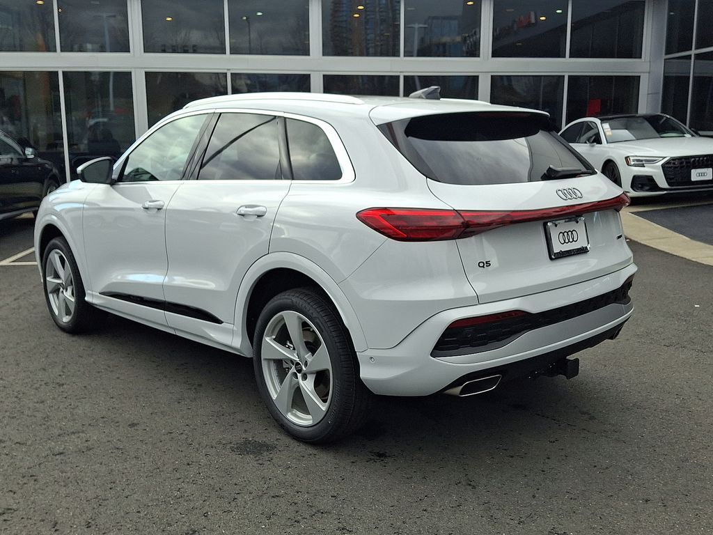 Thumbnail: 2025 Audi Q5 - 4
