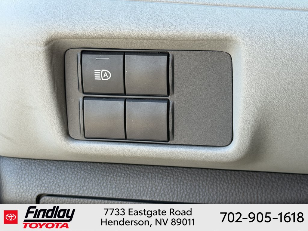 Used 2021 Toyota Highlander SUV