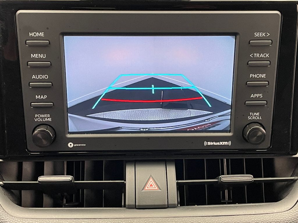 2021 Toyota RAV4 XLE 26