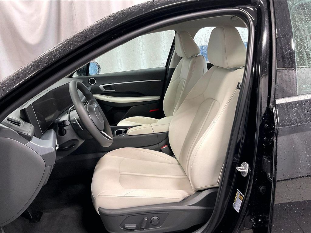 2025 Hyundai Sonata — photo 10