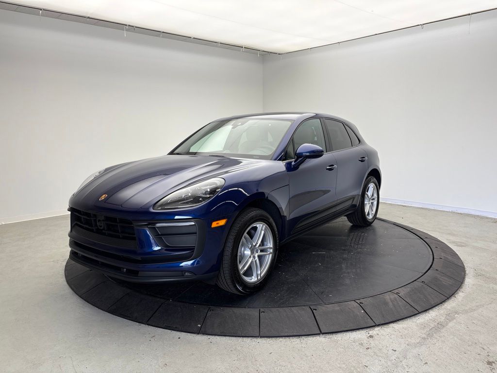 Thumbnail: 2026 Porsche Macan - 1