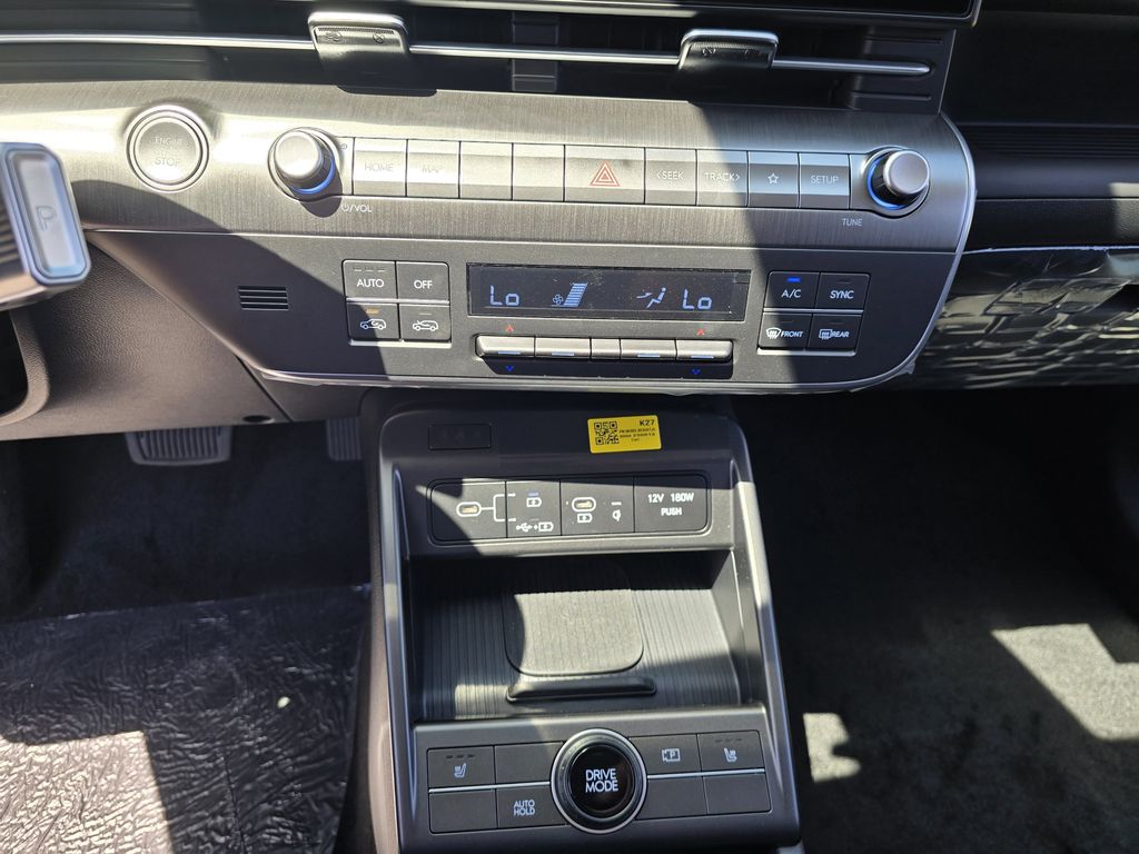 New 2026 White Hyundai SEL Premium image 20
