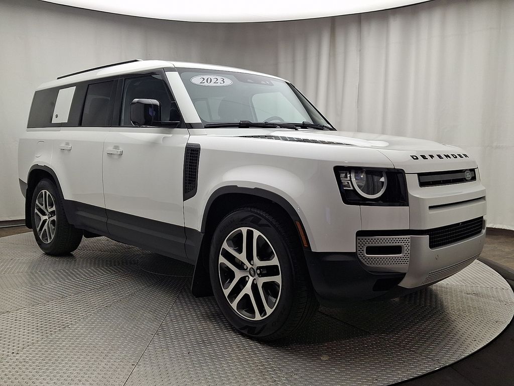 Thumbnail: 2023 Land Rover Defender - 3