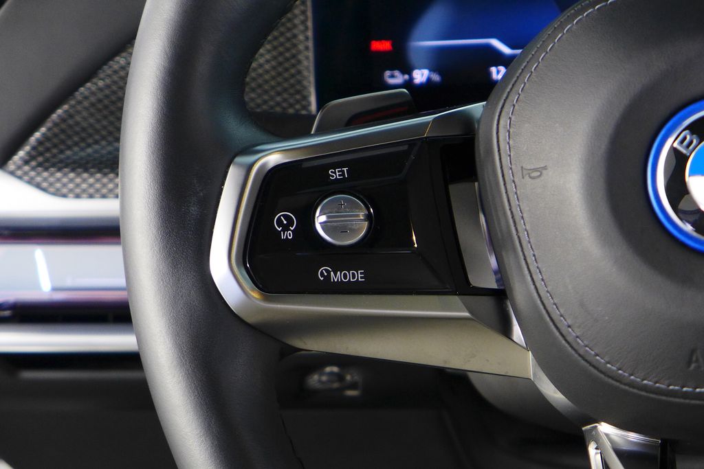 Thumbnail: 2023 BMW i7 - 29