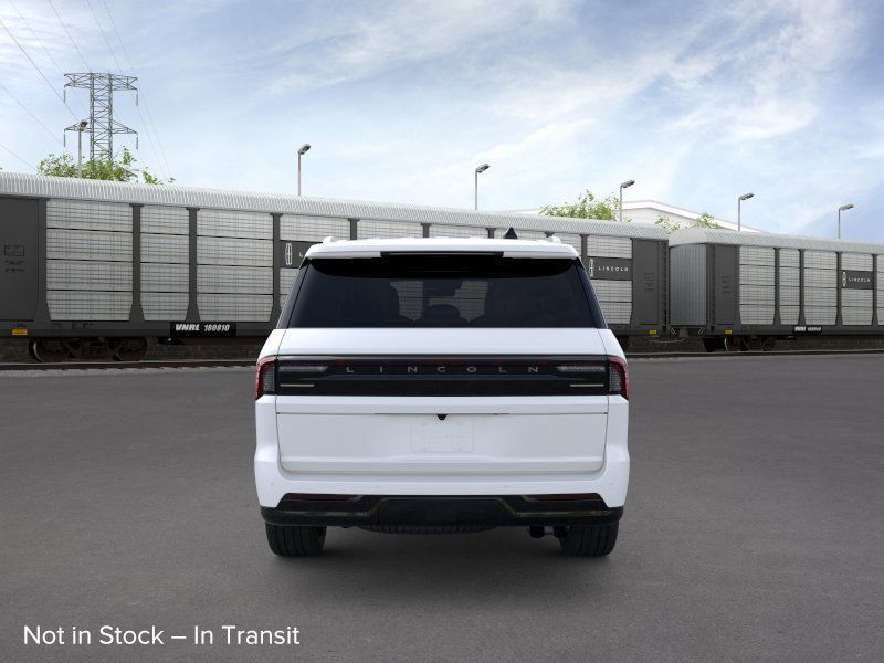 Thumbnail: 2025 Lincoln Navigator - 5