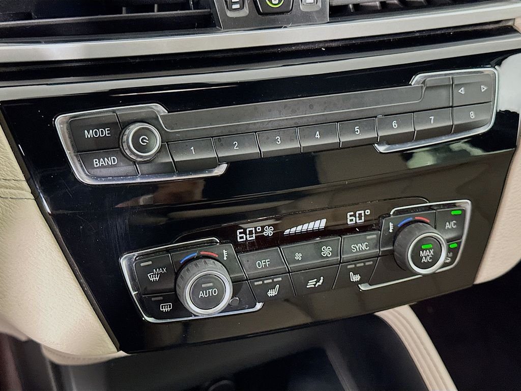 Thumbnail: 2021 BMW X1 - 16