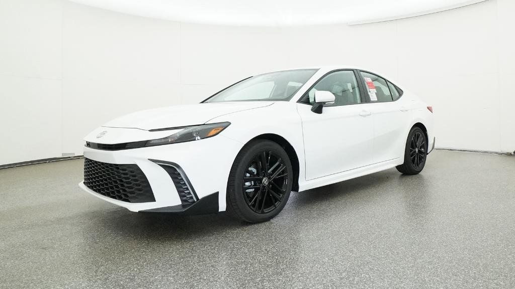 2025 Toyota Camry SE 8