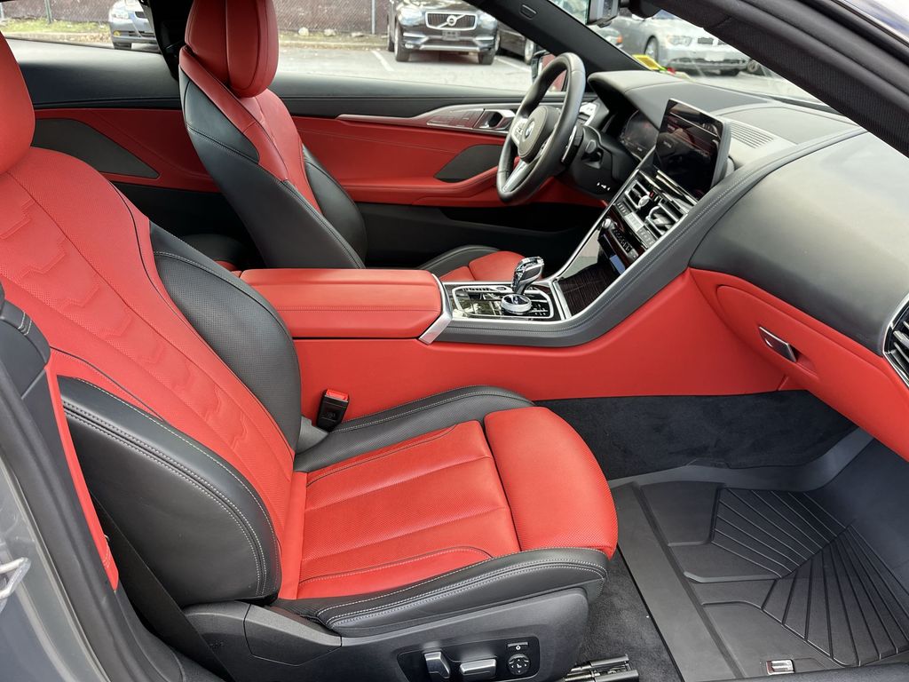 Thumbnail: 2023 BMW 8 Series - 25