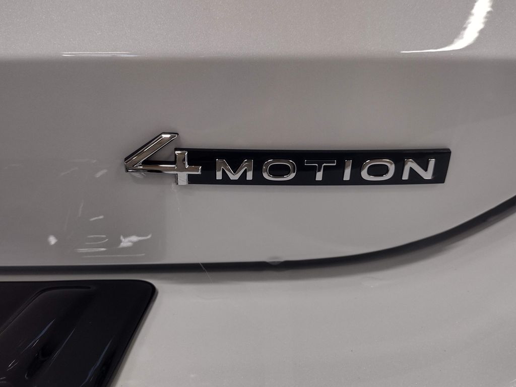 2026 Volkswagen Tiguan 2.0T SEL R-Line Turbo