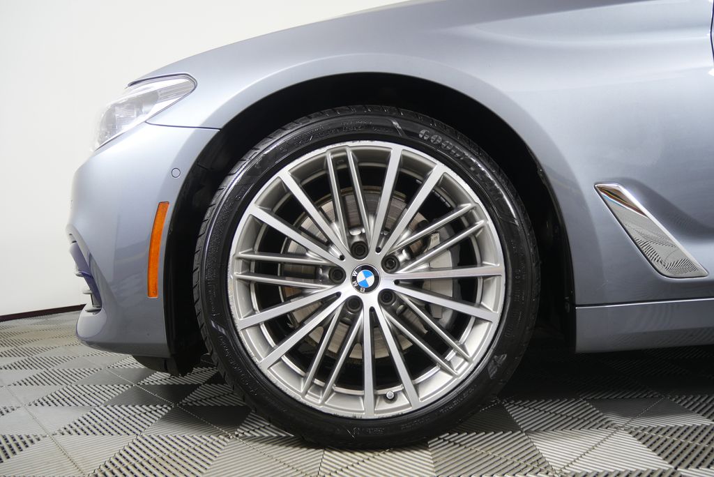 Thumbnail: 2019 BMW 5 Series - 8