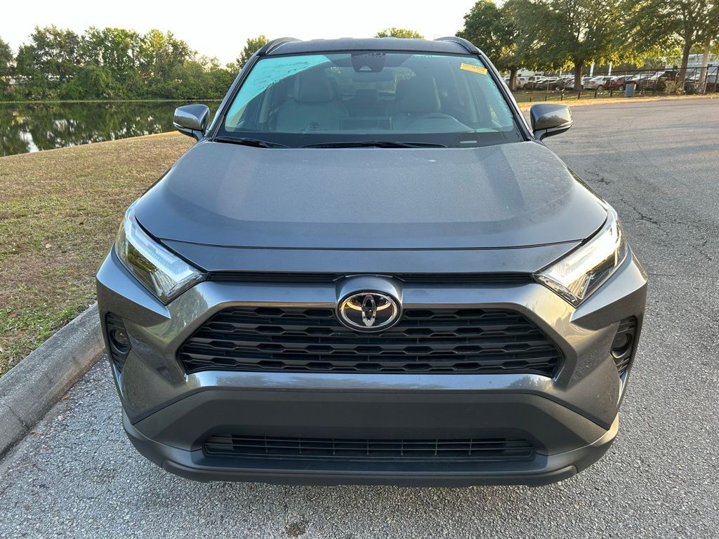 2024 Toyota RAV4 XLE 8
