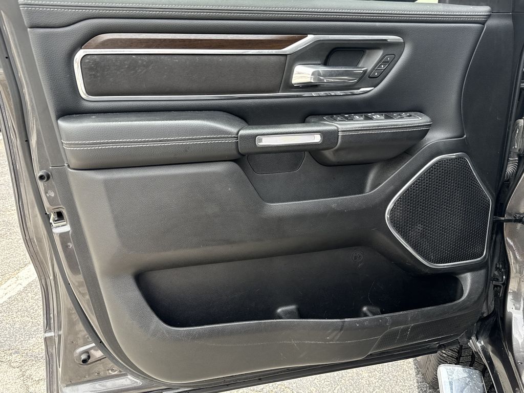 2022 Ram 1500 Laramie - 6