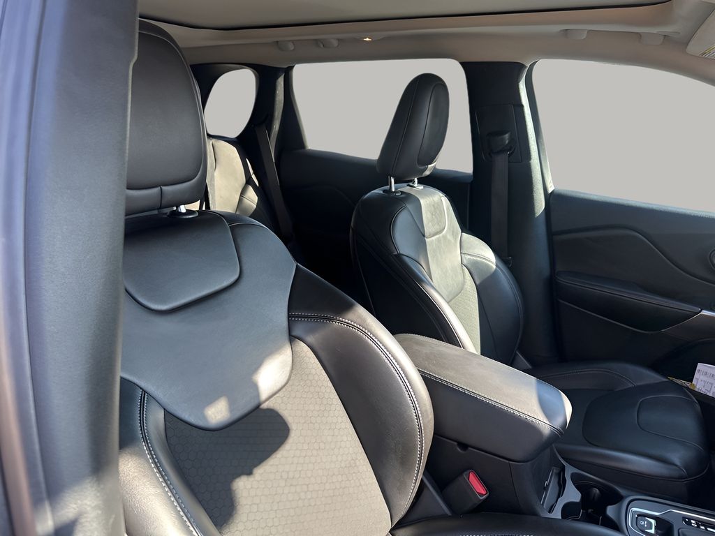 Used Car 2021 Jeep Cherokee  Latitude Plus For Sale Under $20,000 In Austin, Texas