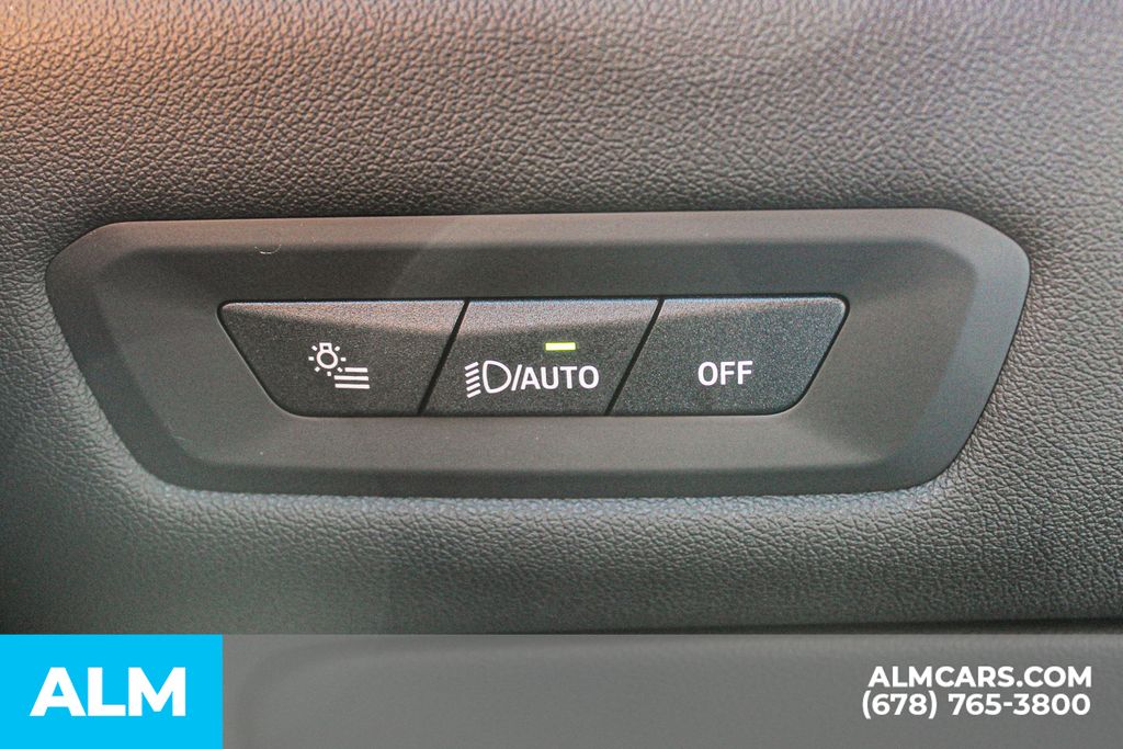 Used 2026 Black BMW sDrive40i image 32