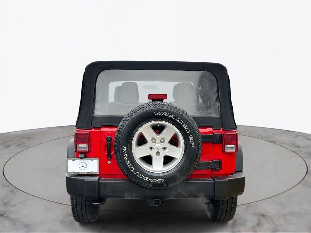 Thumbnail: 2016 Jeep Wrangler - 9